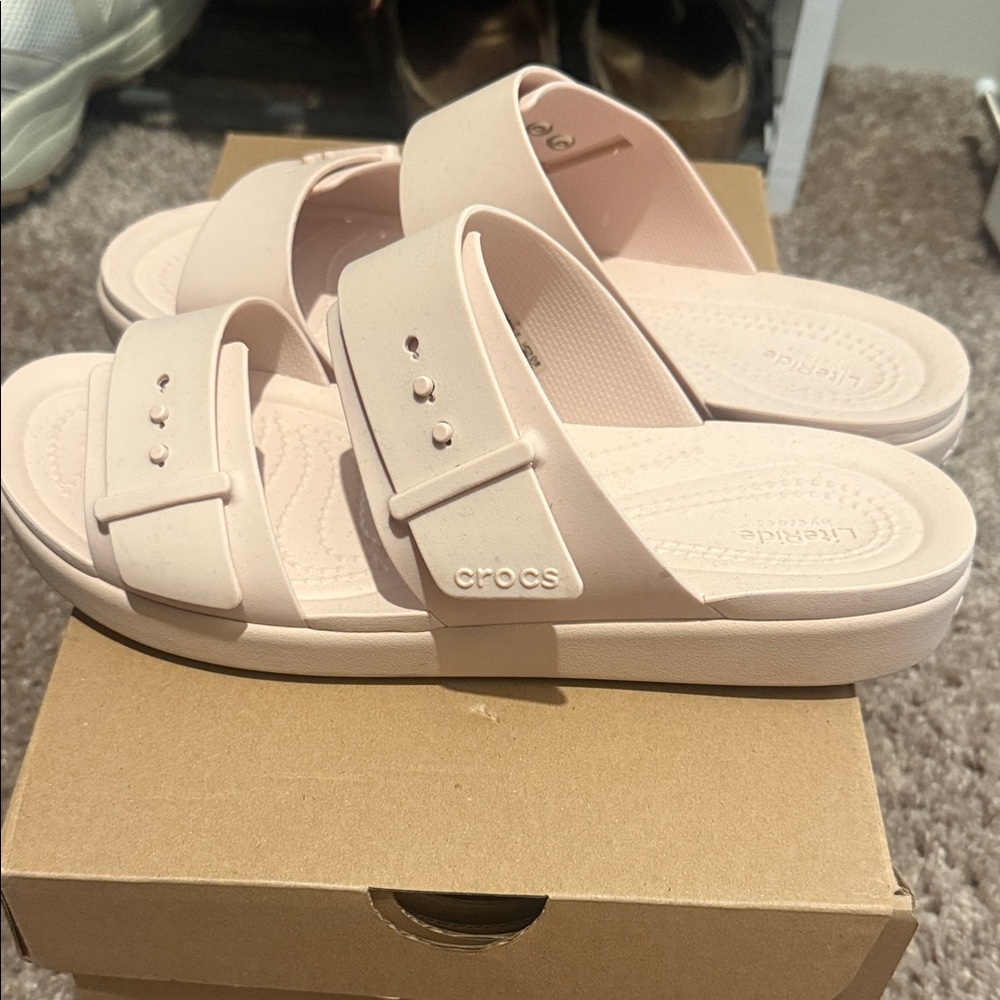 CROCS Women's Light Pink Sandals